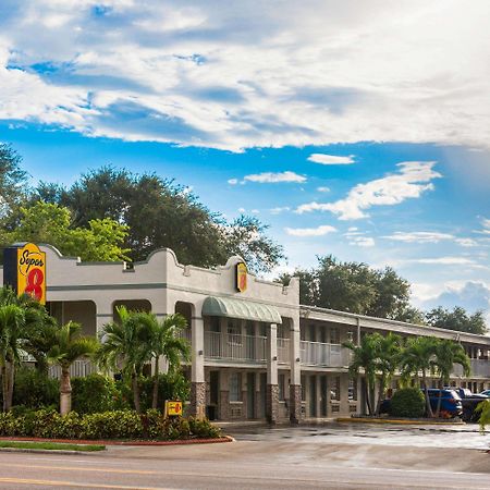 Super 8 by Wyndham Bradenton Sarasota Area Exterior foto