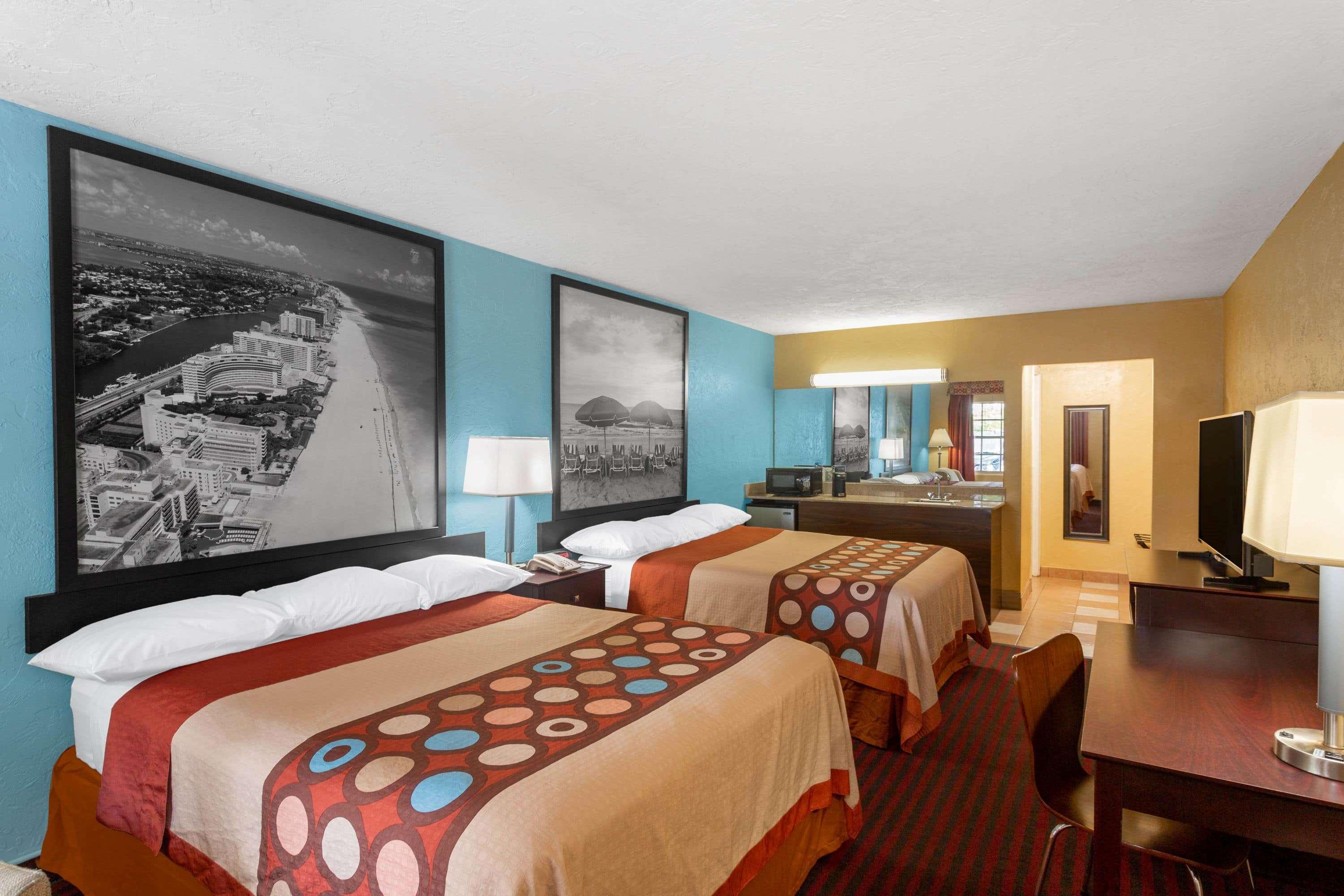 Super 8 by Wyndham Bradenton Sarasota Area Exterior foto